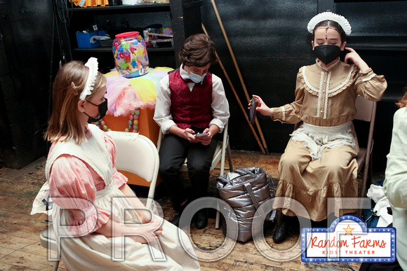 Wk2022MaryPoppinsCastH011